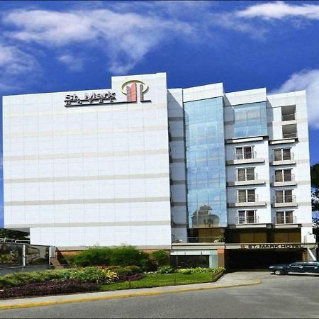 St Mark Hotel Cebu Bagian luar foto