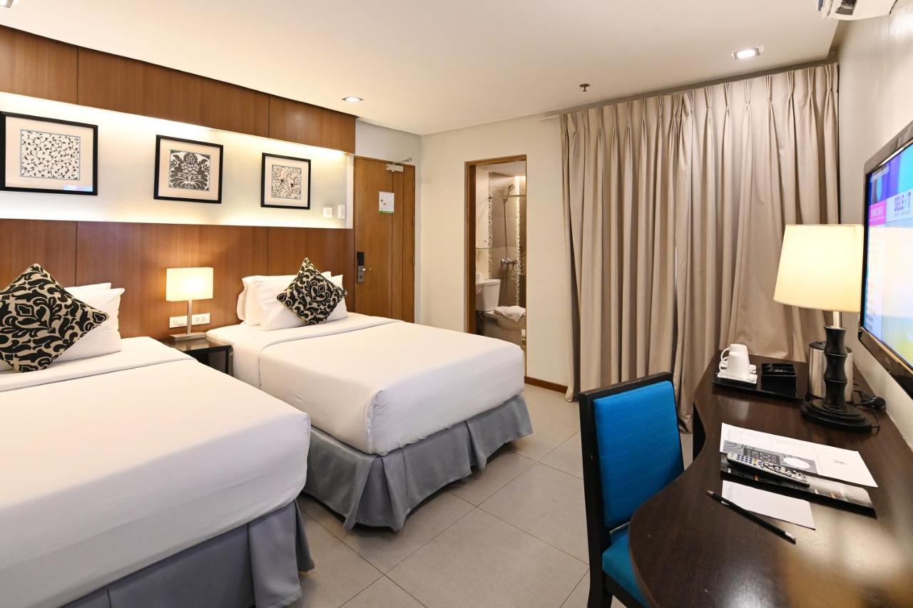 St Mark Hotel Cebu Bagian luar foto