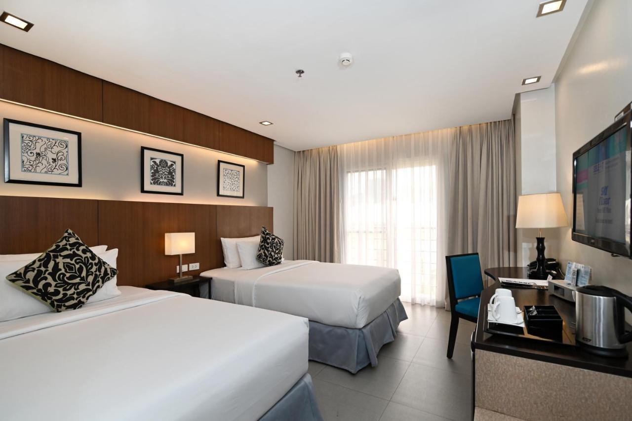 St Mark Hotel Cebu Bagian luar foto