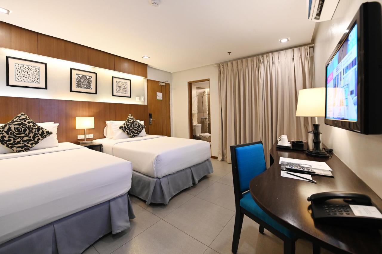 St Mark Hotel Cebu Bagian luar foto