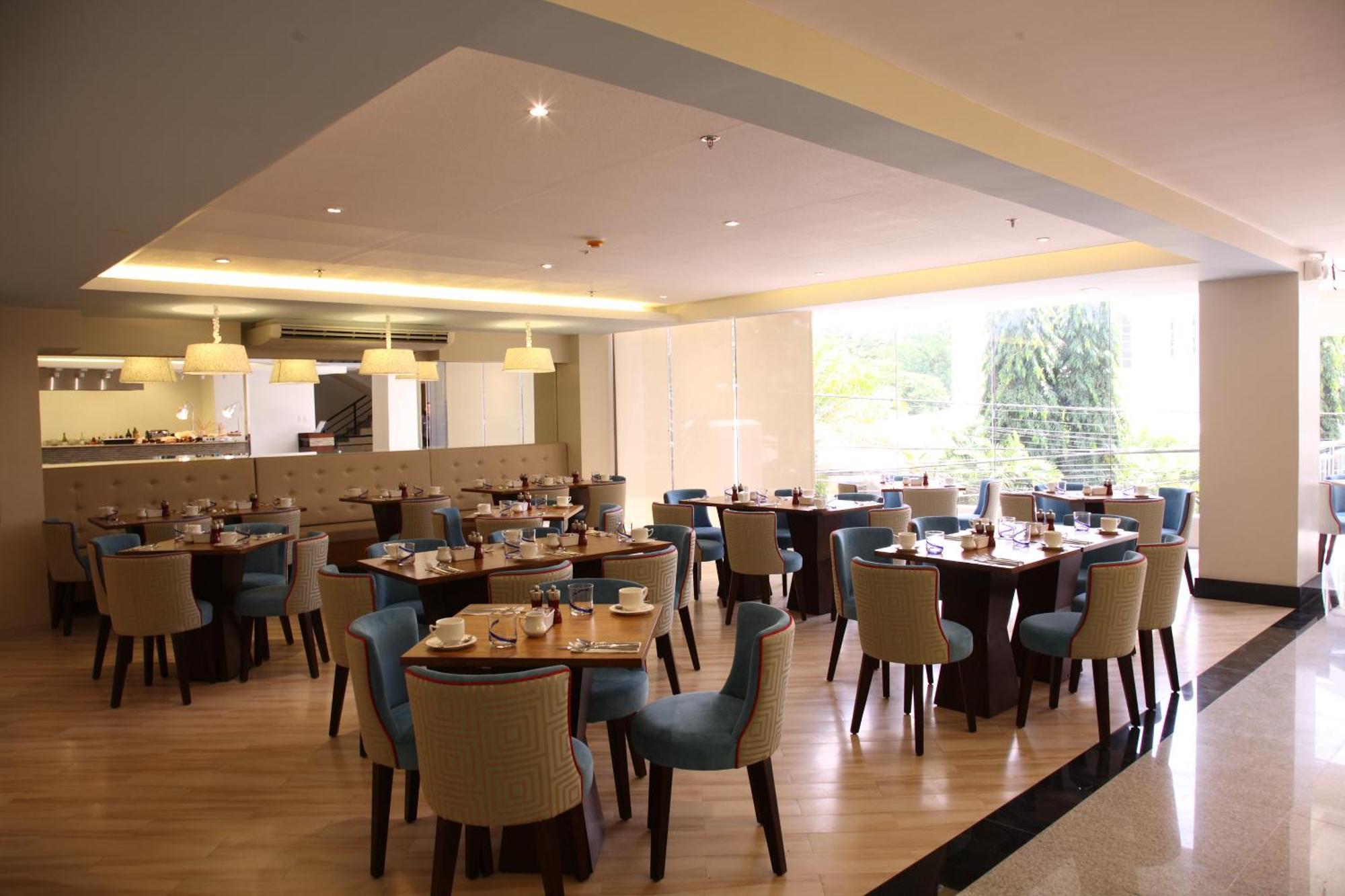 St Mark Hotel Cebu Bagian luar foto