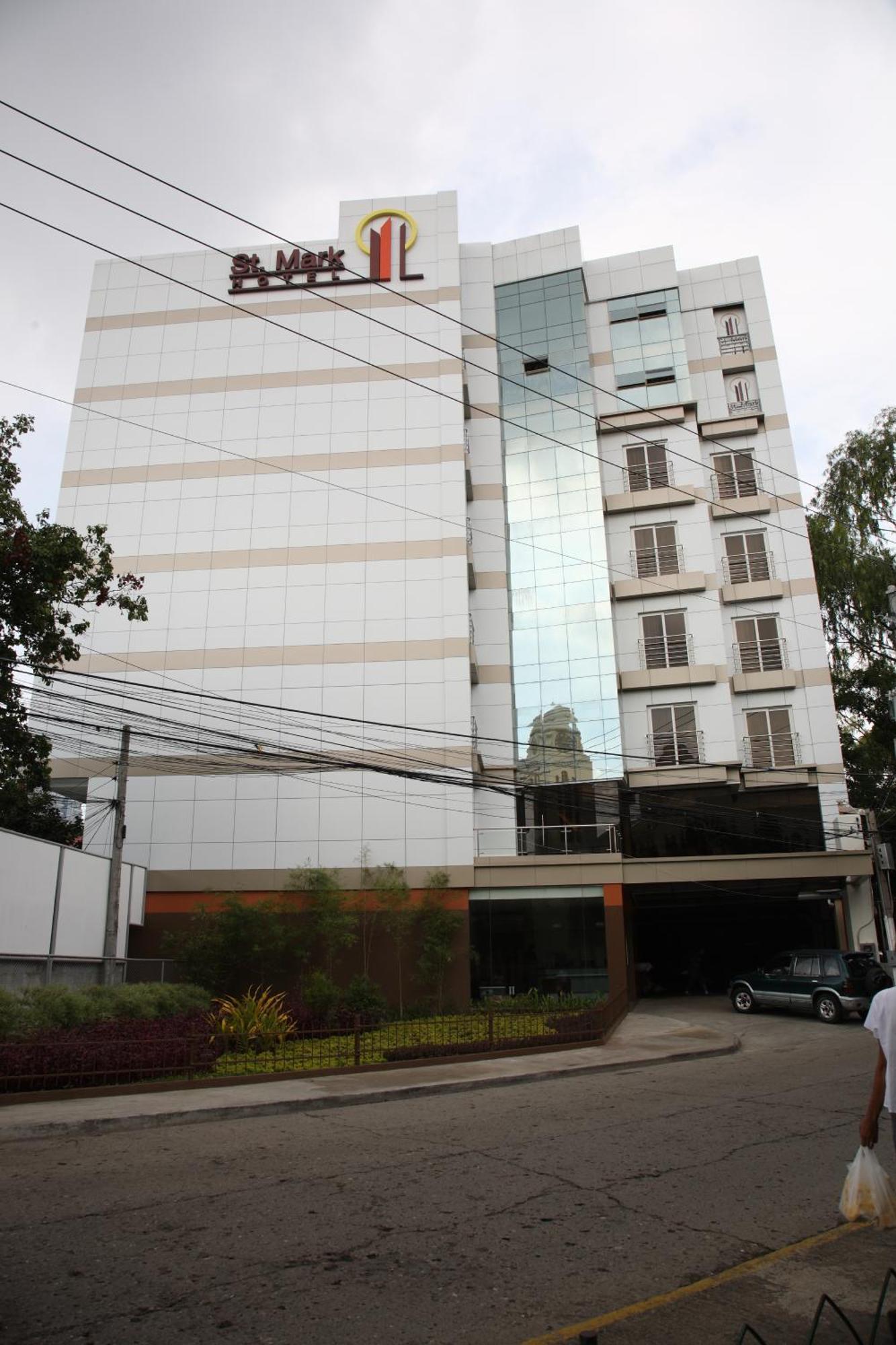 St Mark Hotel Cebu Bagian luar foto